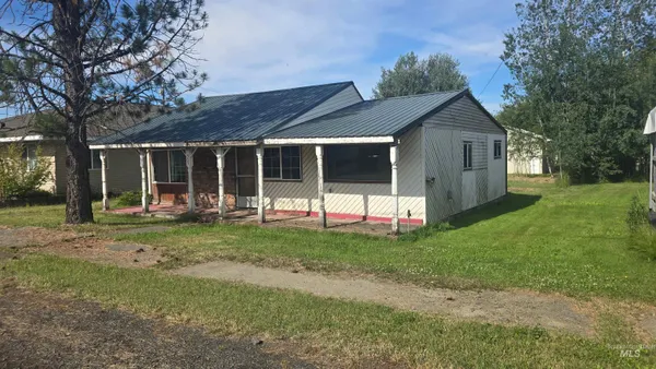 $120,000 | 303 3rd Avenue, Bovill, ID 83806