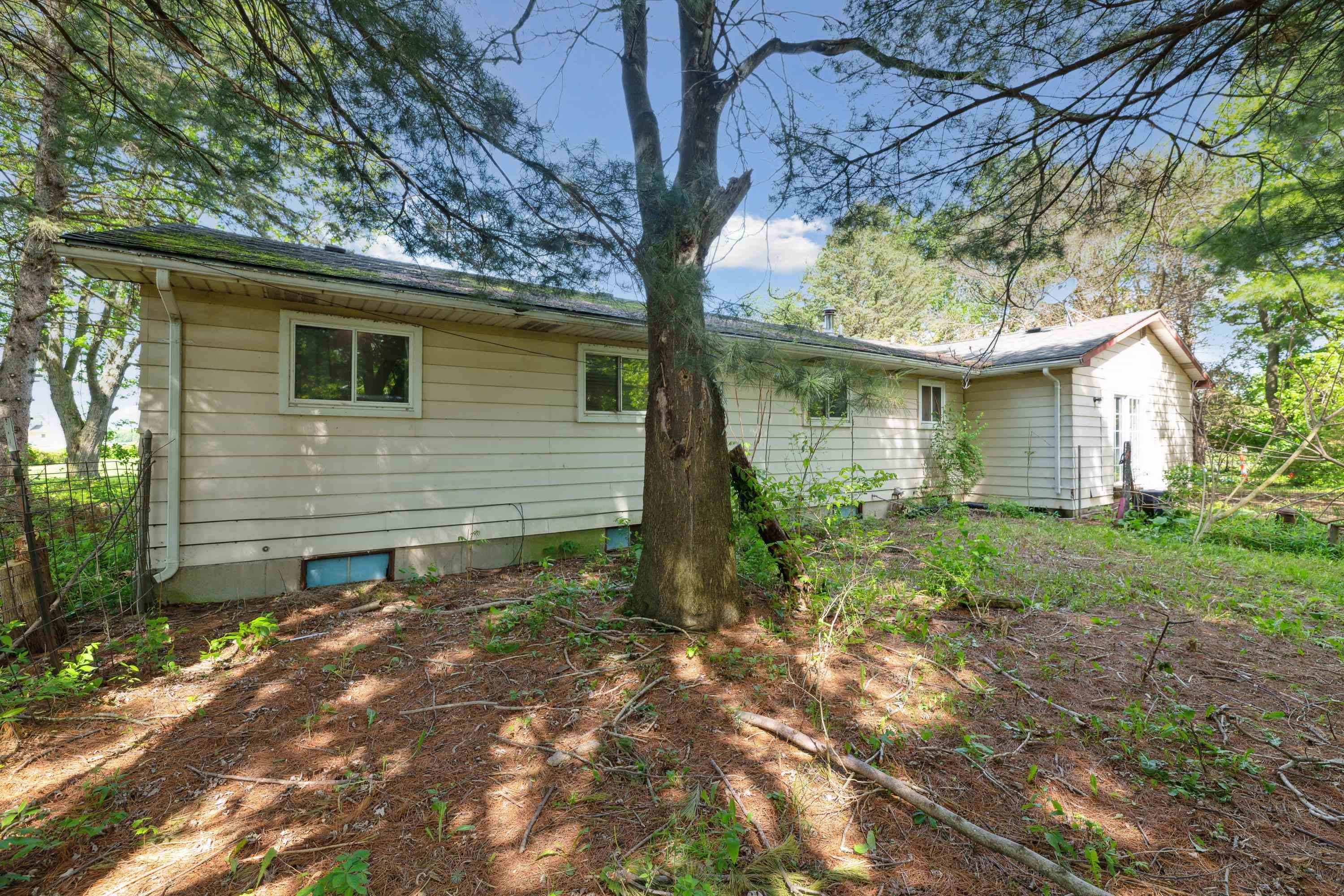 3278 Duffield Road Flushing, MI 48433 - Photo 32 of 34 50142024-7c4c94b5-9359-44fc-9cb0-ecb3309df0d3.JPG