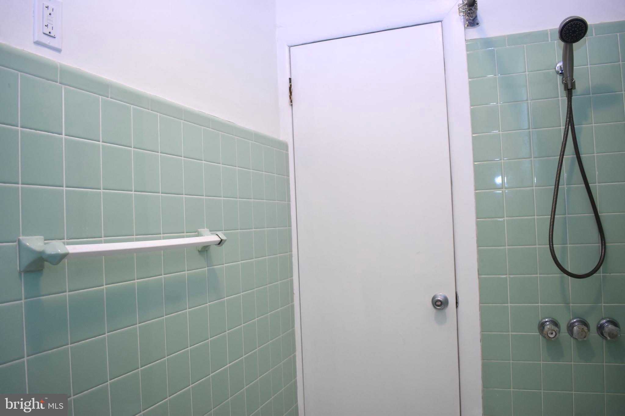 338 Jackson Street Philadelphia, PA 19148 - Photo 26 of 37