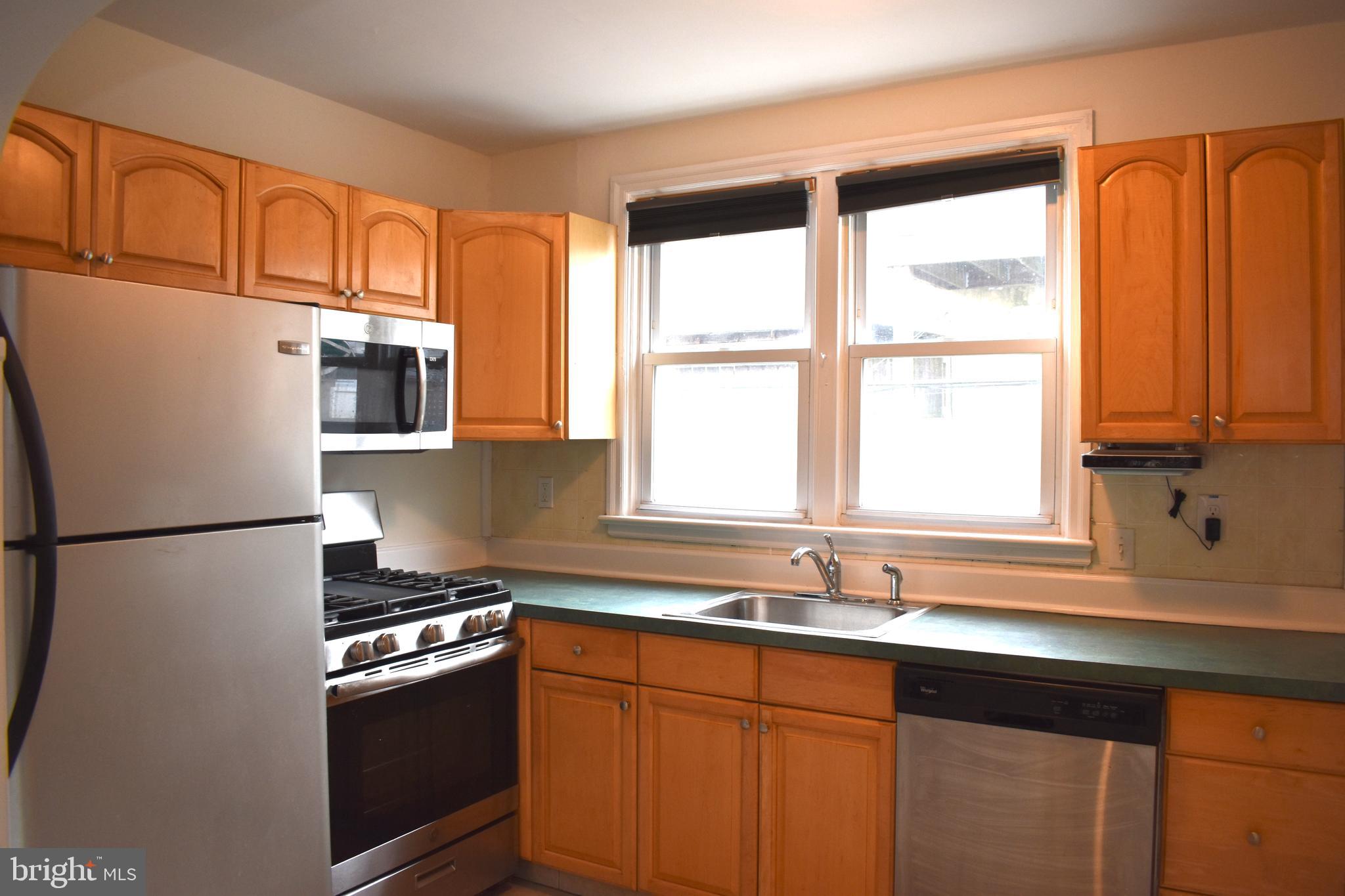 338 Jackson Street Philadelphia, PA 19148 - Photo 7 of 37