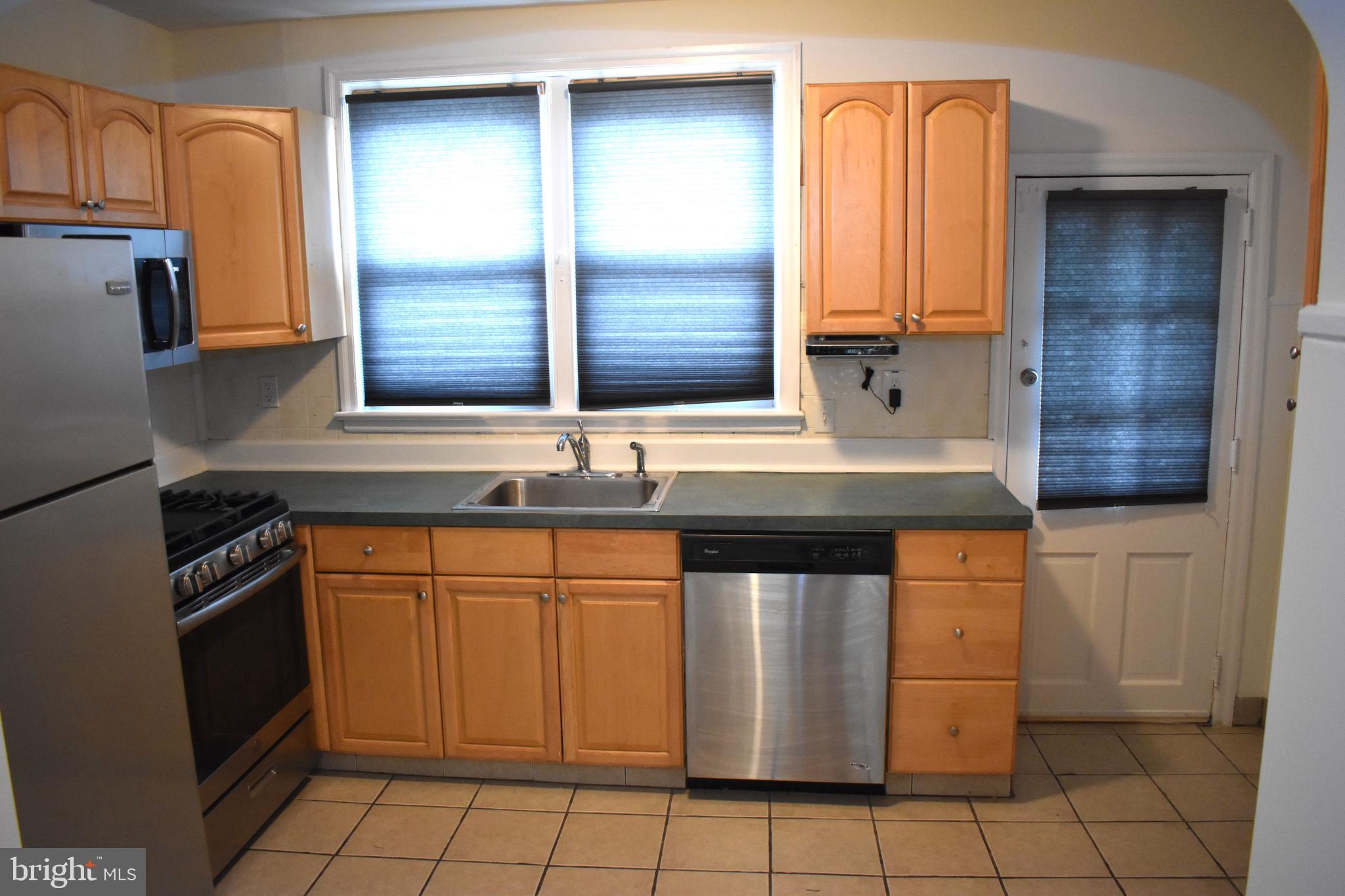 338 Jackson Street Philadelphia, PA 19148 - Photo 9 of 37