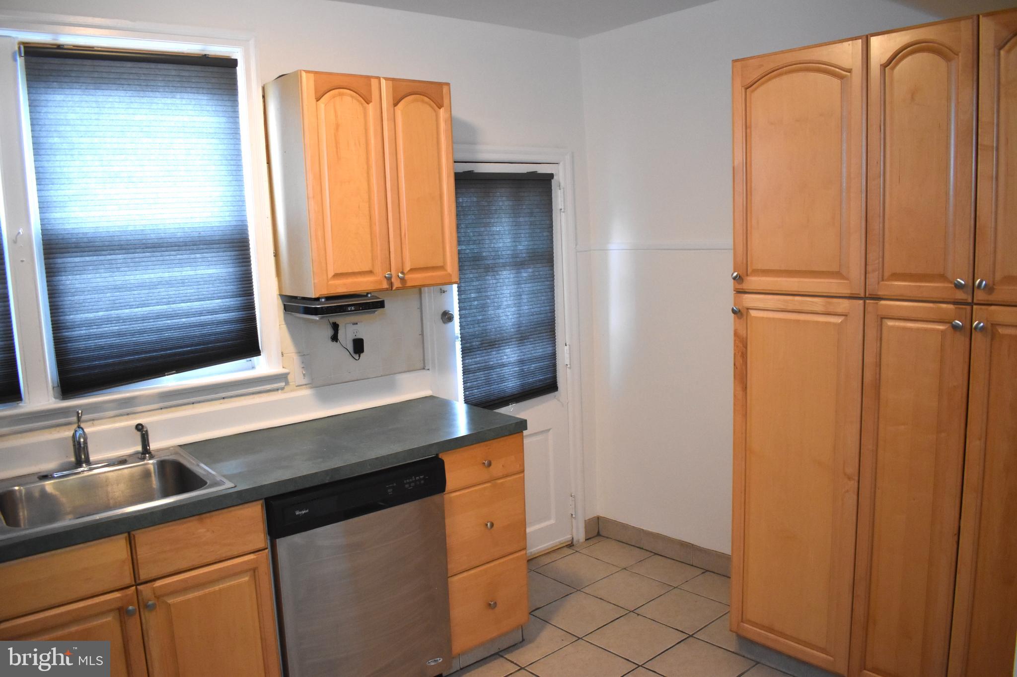 338 Jackson Street Philadelphia, PA 19148 - Photo 10 of 37