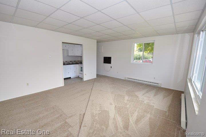 4955-9 Fisher Road Howell, MI 48855 - Photo 10 of 19 Living Unit B
