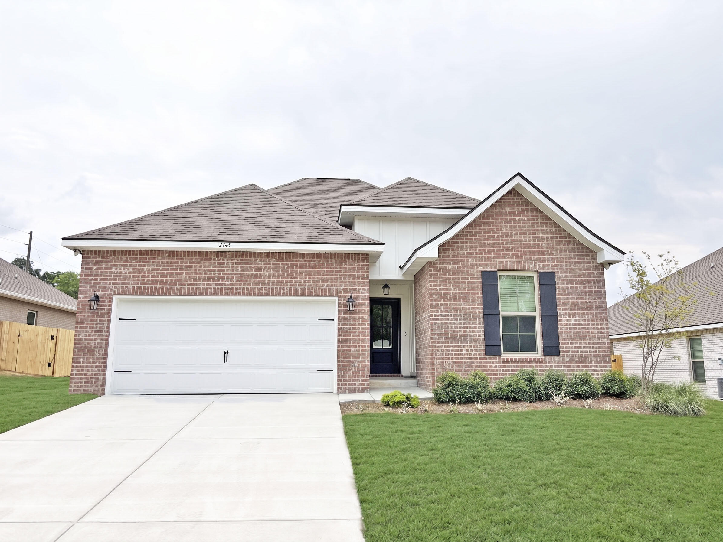 a front view of house with yard