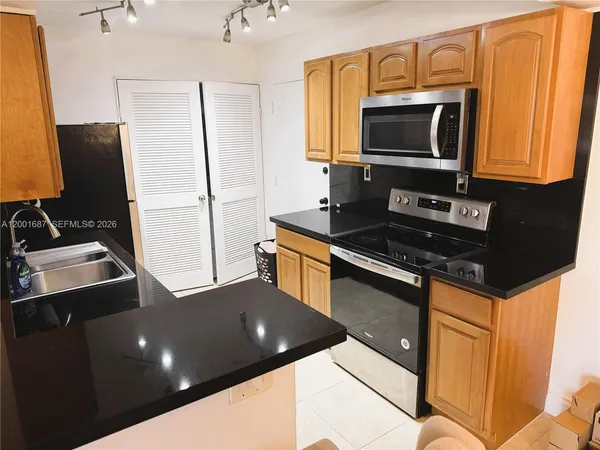 $3,100 | 7483 Southwest 82nd Street, Unit A102, Miami, FL 33143