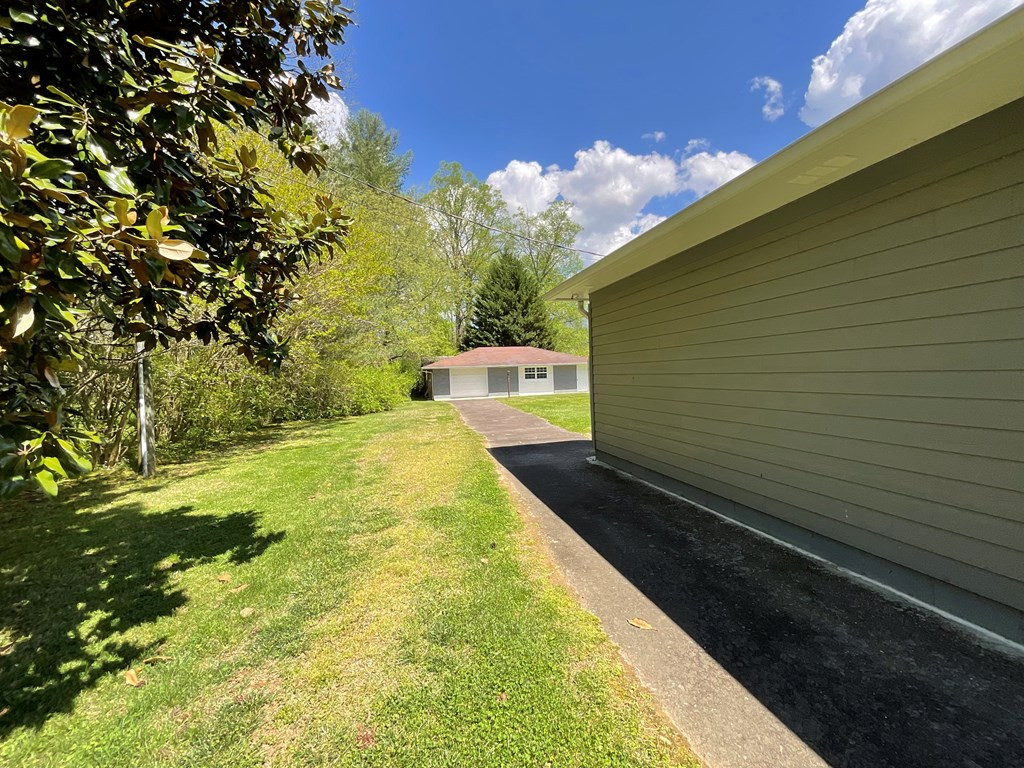 425 Junaluska Road Andrews, NC 28901 - Photo 38 of 42 Gallery Image 38