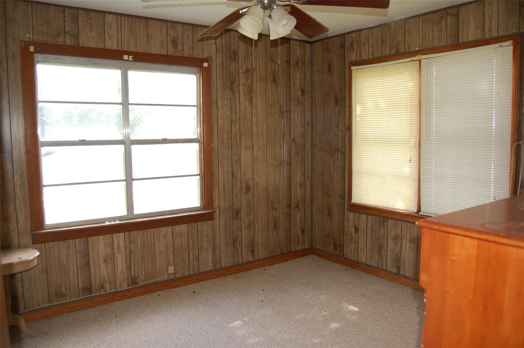 141 Ragland Street Graham, TX 76450 - Photo 6 of 17