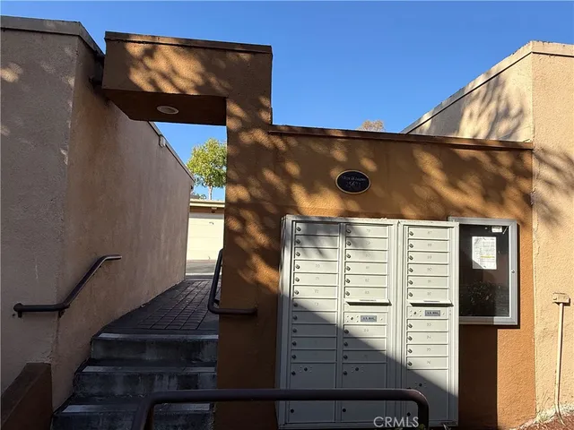 $2,900 | 25671 Le Parc, Unit 85, Lake Forest, CA 92630