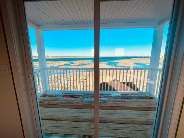 $3,595 | 6 Cross Beach Road, Seabrook, NH 03874