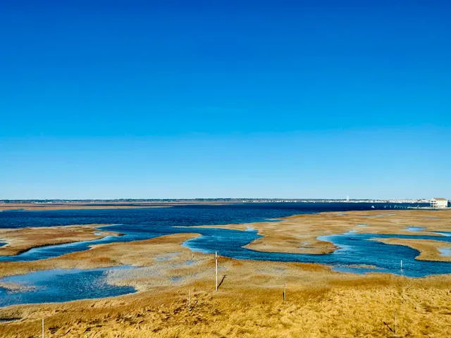 $3,595 | 6 Cross Beach Road, Seabrook, NH 03874