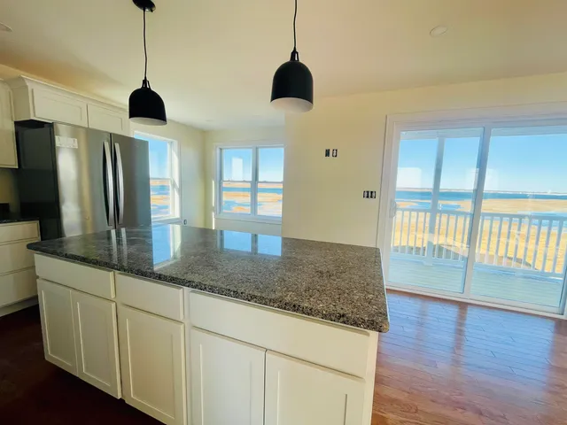 $3,595 | 6 Cross Beach Road, Seabrook, NH 03874