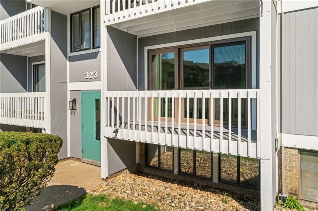 323 Ridge Point Circle, Unit 24 Bridgeville, PA 15017 - Photo 2 of 42