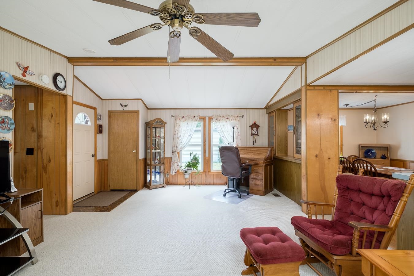 58 Monadnock Drive Rochester, NH 03867 - Photo 8 of 32