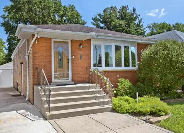 $329,000 | 11413 South St Louis Avenue, Chicago, IL 60655