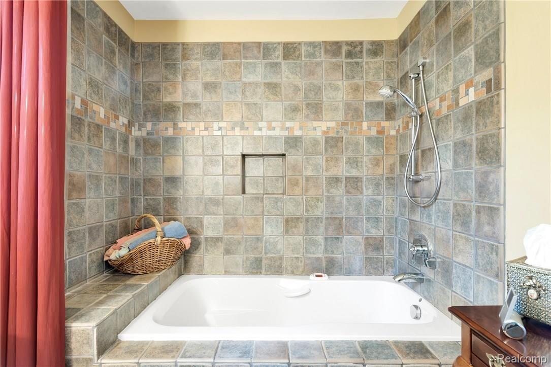 820 East Davis Road Howell, MI 48843 - Photo 30 of 36 Master Bath BainUltra ThermoMasseur tub with heated backrest
