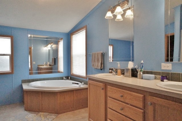 796 West River Road Traverse City, MI 49696 - Photo 22 of 32 1828857-21.JPG
