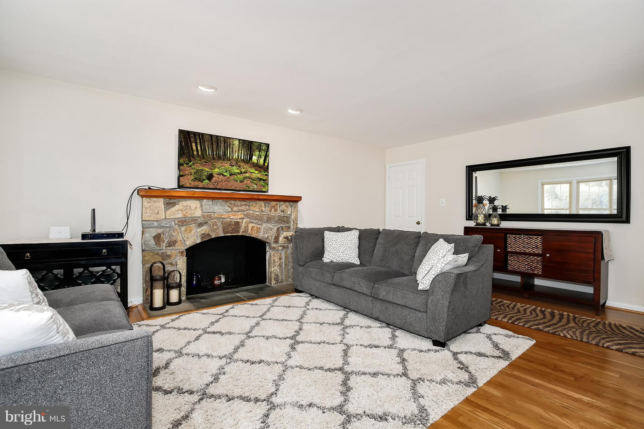217 Farmgate Lane Silver Spring, MD 20905 - Photo 11 of 30 Family Room