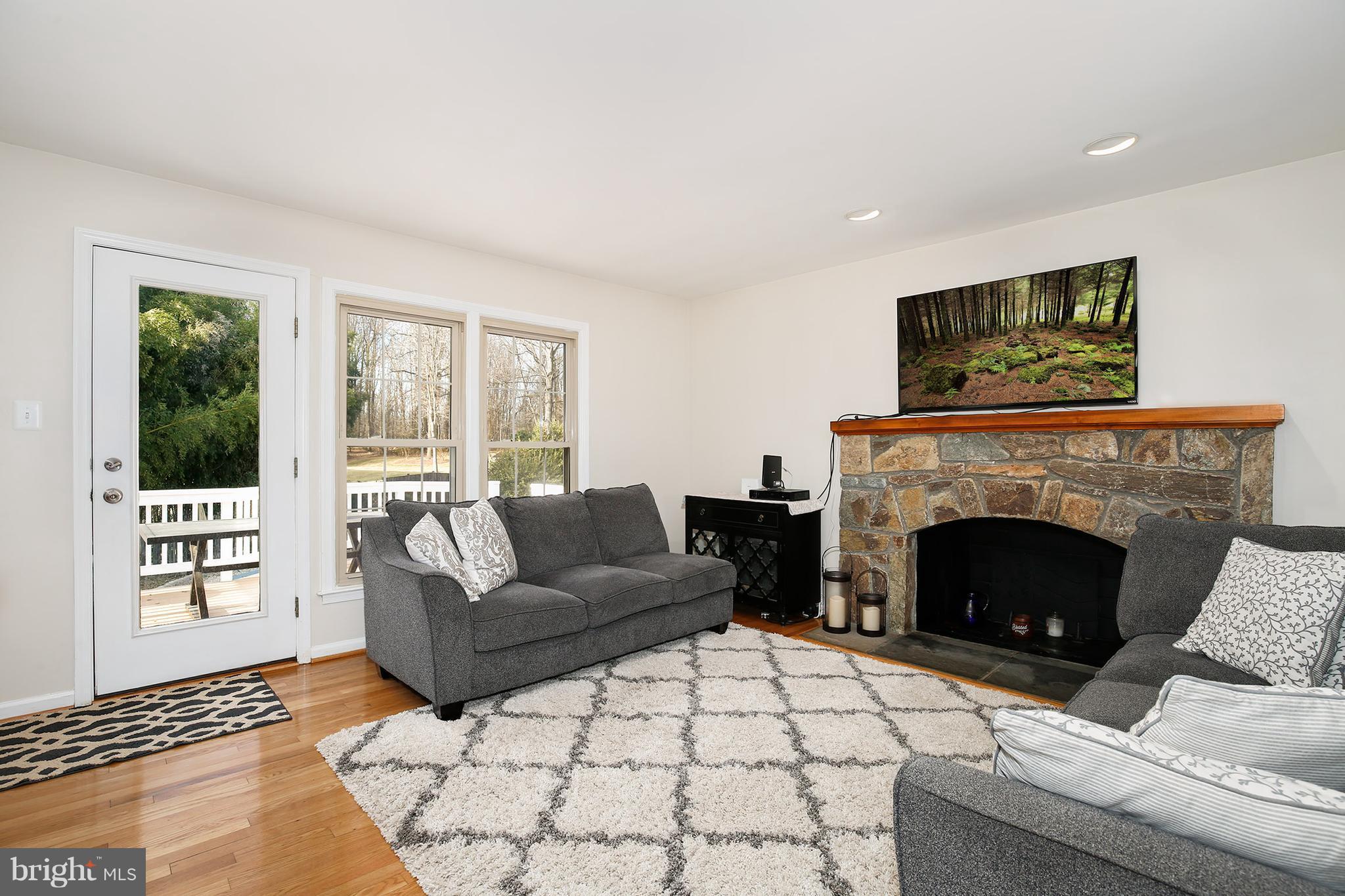 217 Farmgate Lane Silver Spring, MD 20905 - Photo 12 of 30 Family Room