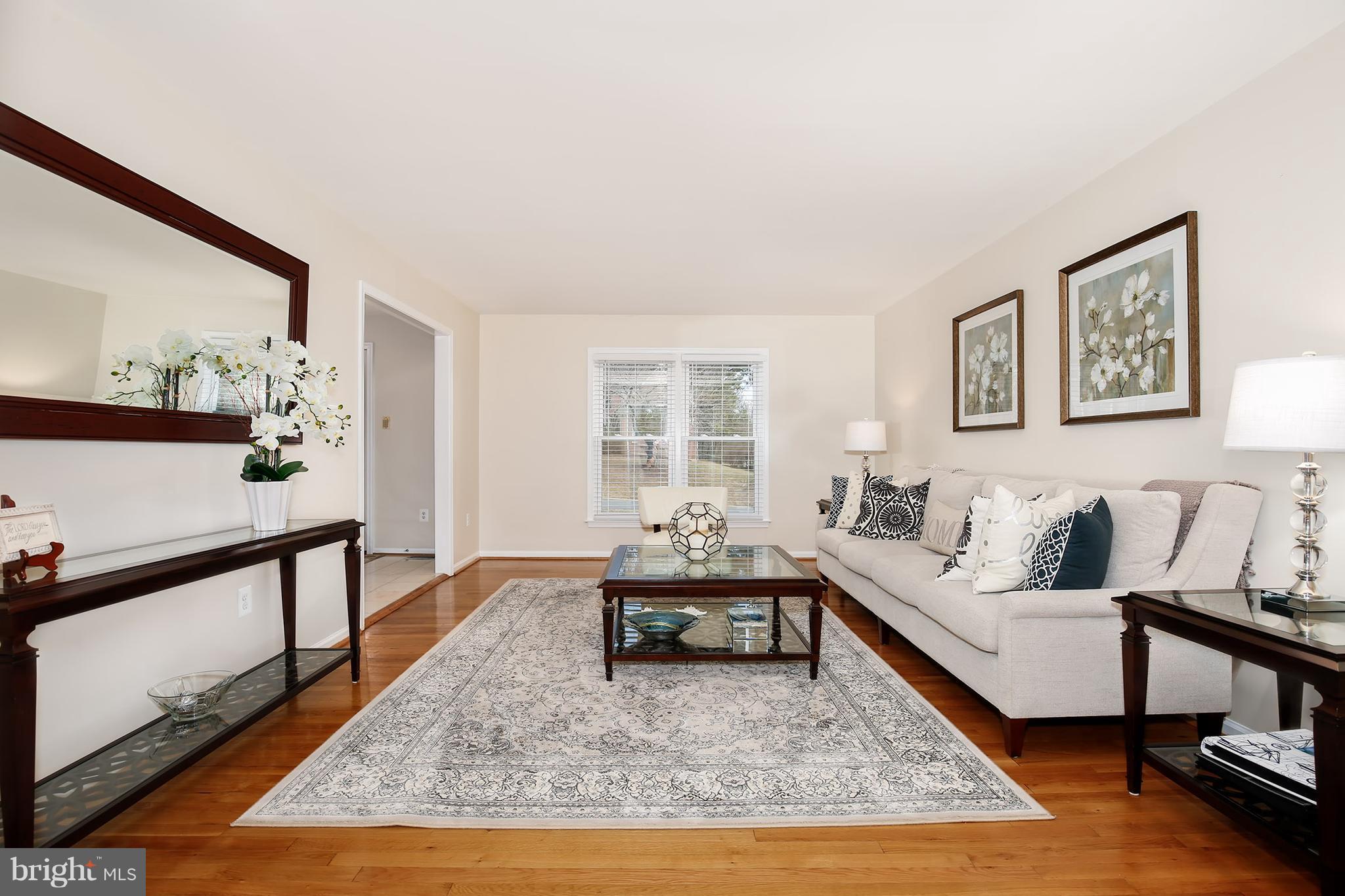 217 Farmgate Lane Silver Spring, MD 20905 - Photo 6 of 30 Living Room