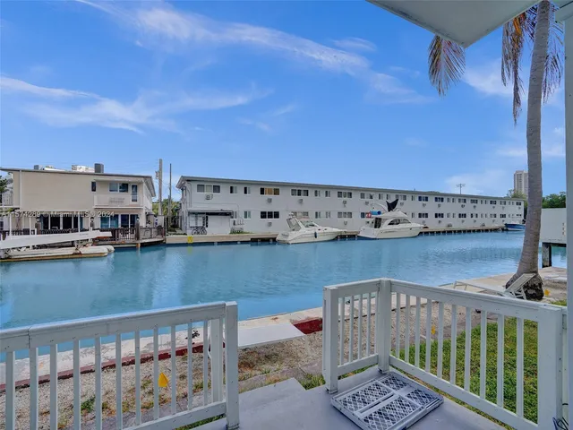 $1,695 | 7143 Bonita Drive, Unit 14, Miami Beach, FL 33141