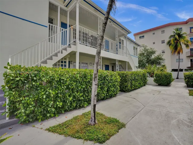 $1,695 | 7143 Bonita Drive, Unit 14, Miami Beach, FL 33141