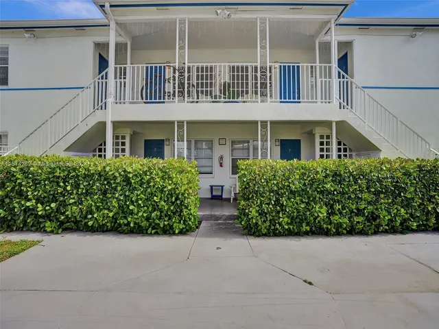 $1,695 | 7143 Bonita Drive, Unit 14, Miami Beach, FL 33141