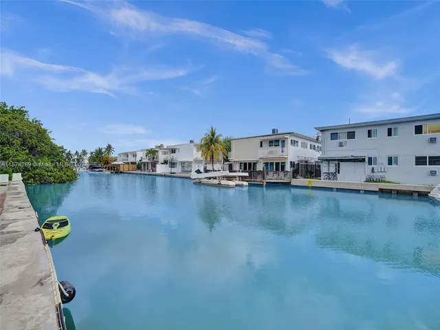 $1,695 | 7143 Bonita Drive, Unit 14, Miami Beach, FL 33141