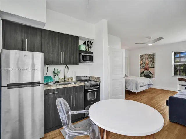 $1,695 | 7143 Bonita Drive, Unit 14, Miami Beach, FL 33141