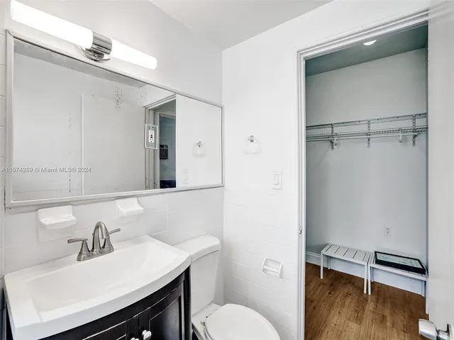 $1,695 | 7143 Bonita Drive, Unit 14, Miami Beach, FL 33141