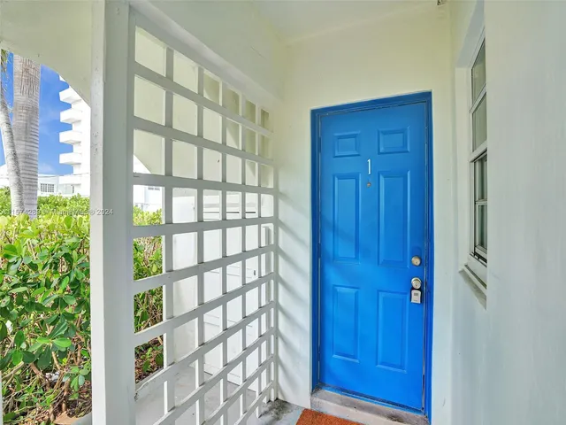 $1,695 | 7143 Bonita Drive, Unit 14, Miami Beach, FL 33141