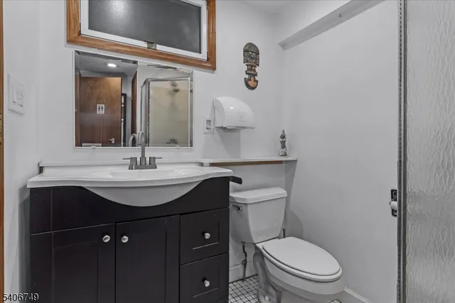 $549,000 | 35 Brendona Avenue, Hopatcong, NJ 07874