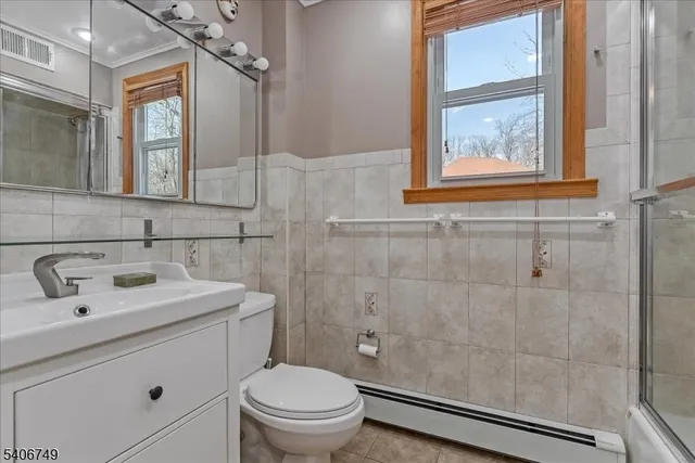 $549,000 | 35 Brendona Avenue, Hopatcong, NJ 07874