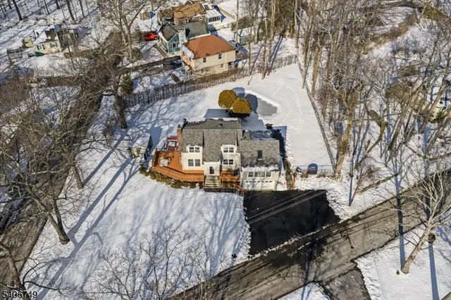 $549,000 | 35 Brendona Avenue, Hopatcong, NJ 07874