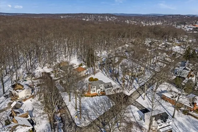 $549,000 | 35 Brendona Avenue, Hopatcong, NJ 07874