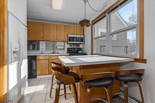 $549,000 | 35 Brendona Avenue, Hopatcong, NJ 07874