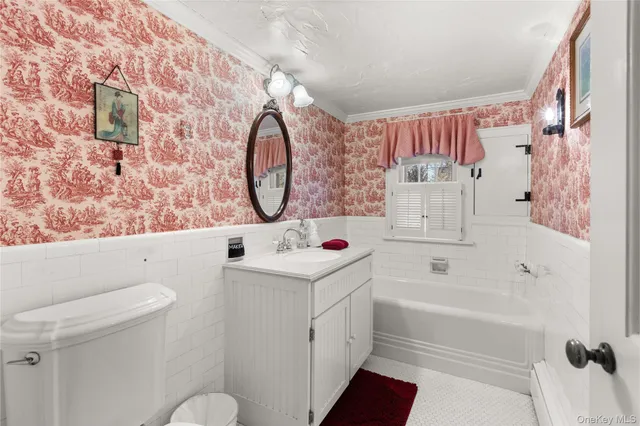 $1,999,000 | 3500 Pine Neck Road, Southold, NY 11971