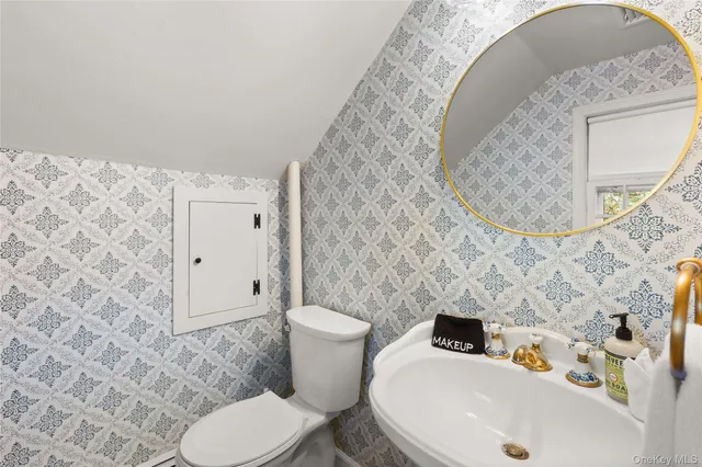 $1,999,000 | 3500 Pine Neck Road, Southold, NY 11971