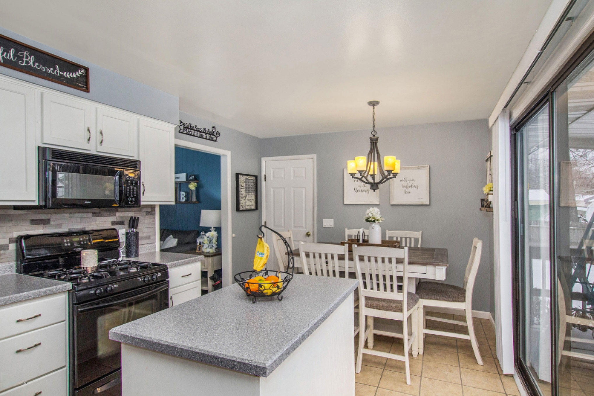 221 Brooks Road South Muskegon, MI 49442 - Photo 9 of 23 IMG_4748-1