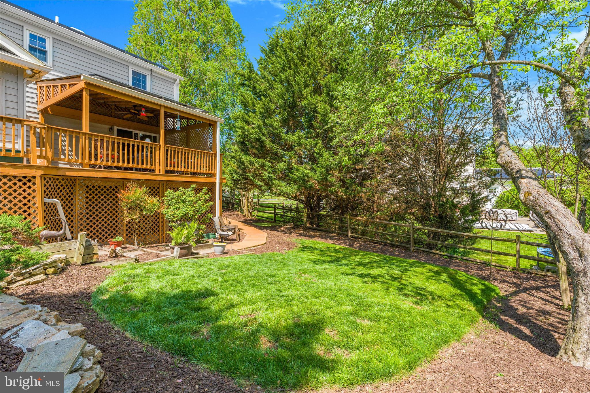 12400 Triple Crown Road Gaithersburg, MD 20878 - Photo 41 of 45 Backyard