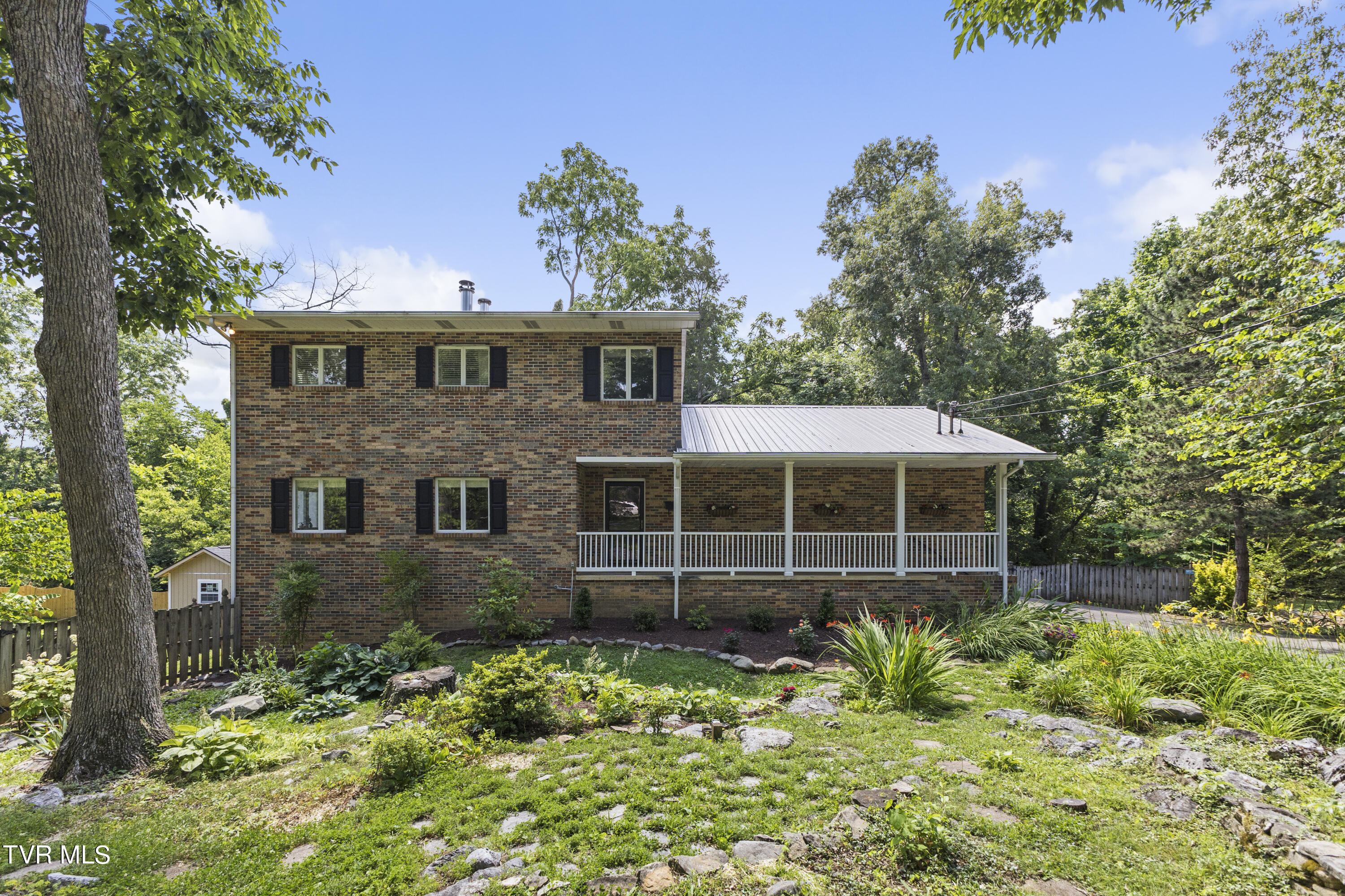 703 Rambling Road Johnson City, TN 37604 - Photo 1 of 46 2