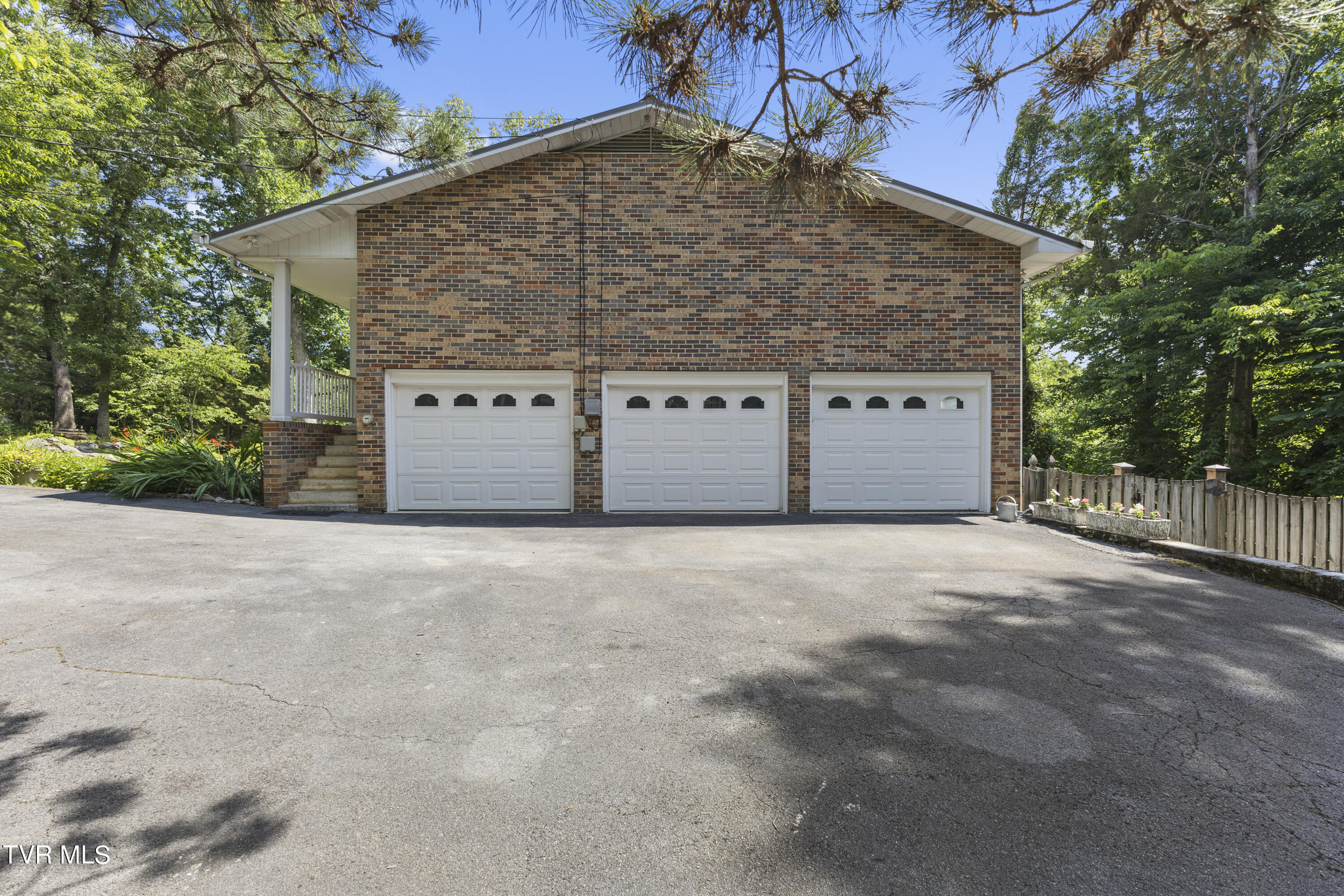 703 Rambling Road Johnson City, TN 37604 - Photo 32 of 46 36