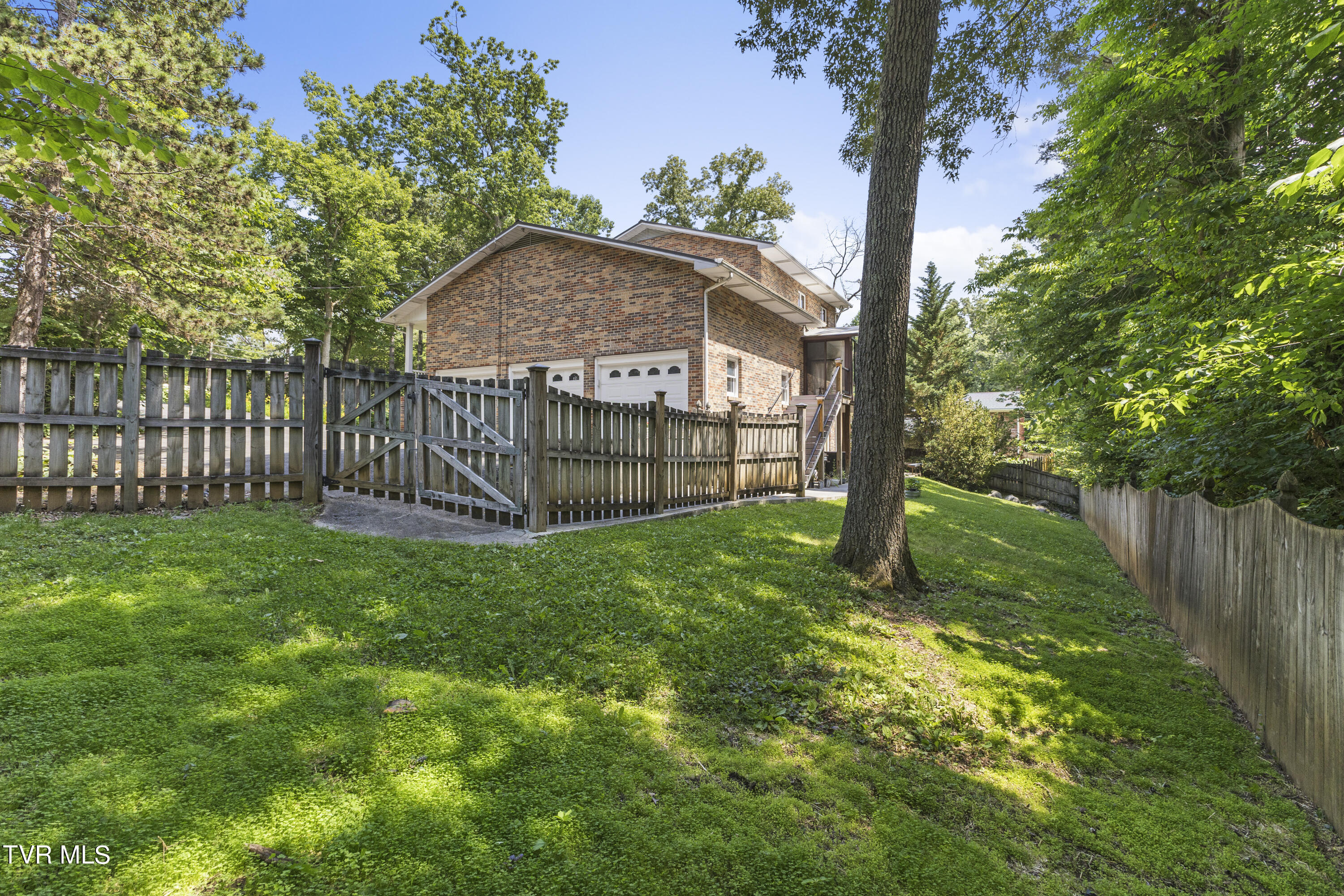 703 Rambling Road Johnson City, TN 37604 - Photo 33 of 46 37