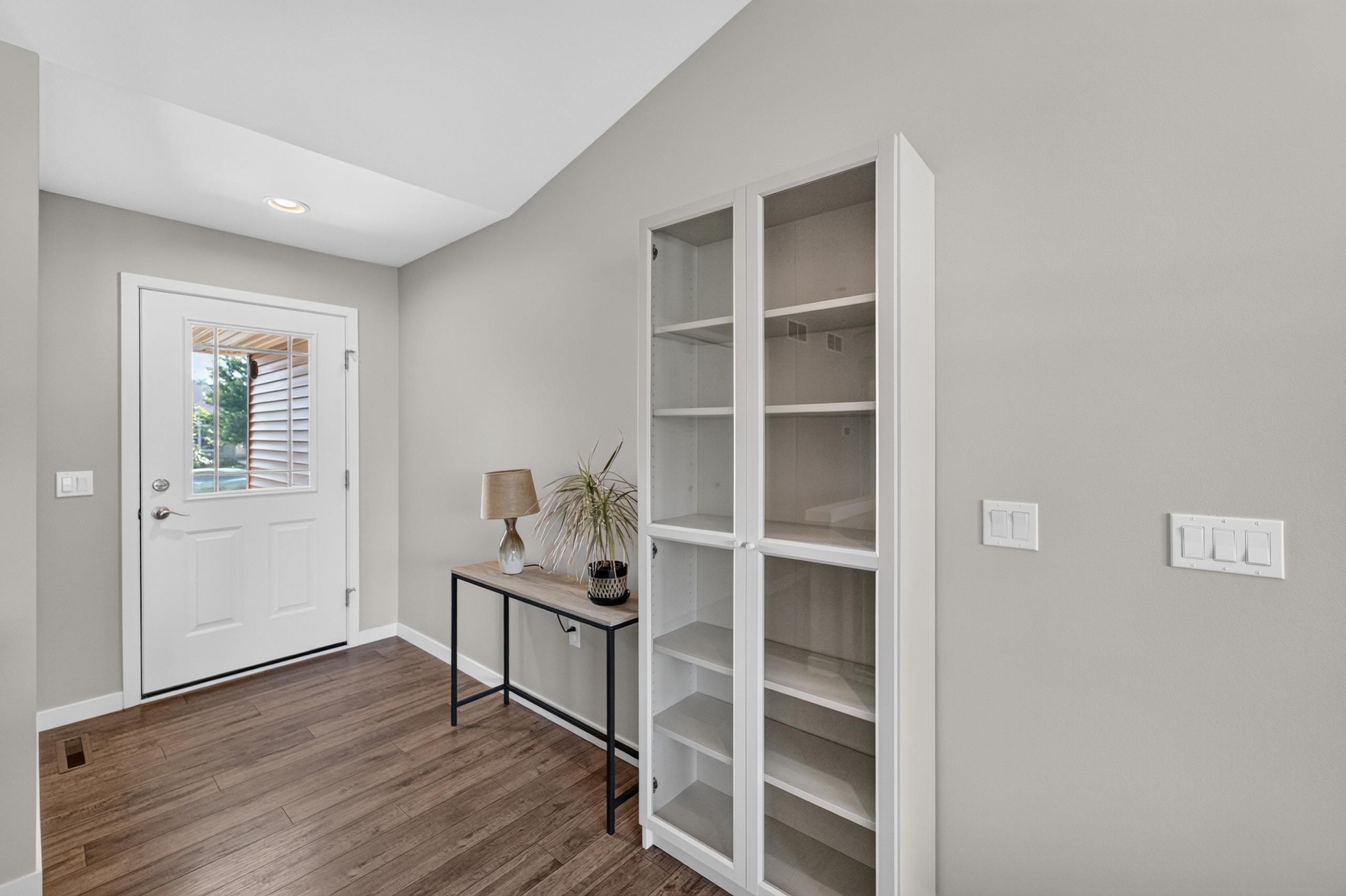 716 Holy Cross Way Madison, WI 53704 - Photo 3 of 35 Gallery Image 3