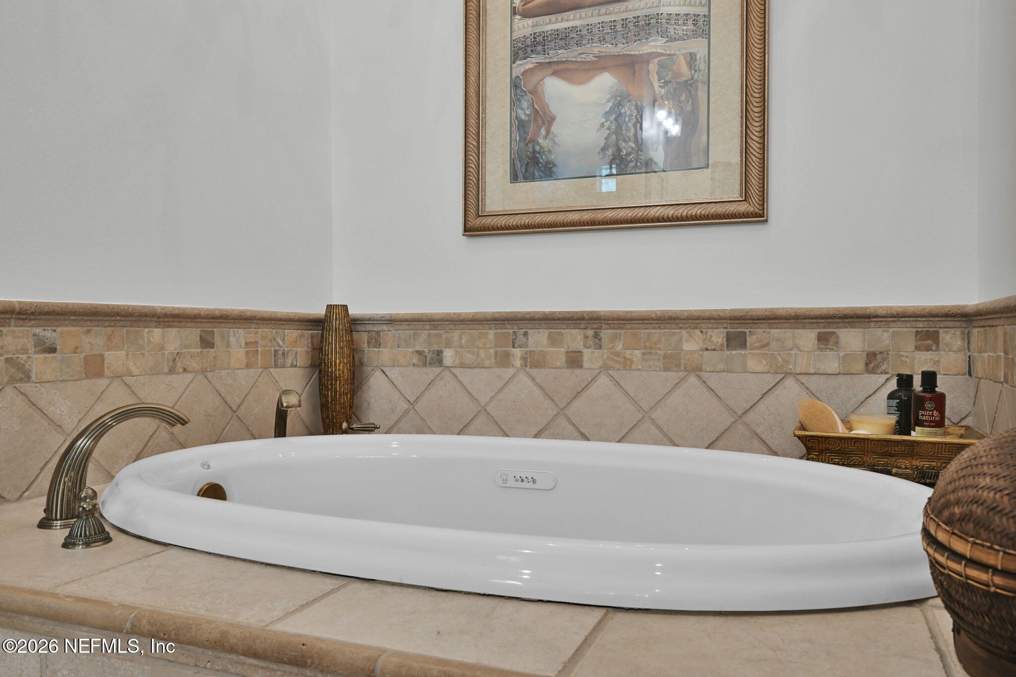 1050 Popolee Road St. Johns, FL 32259 - Photo 21 of 37 a bathroom with a bathtub