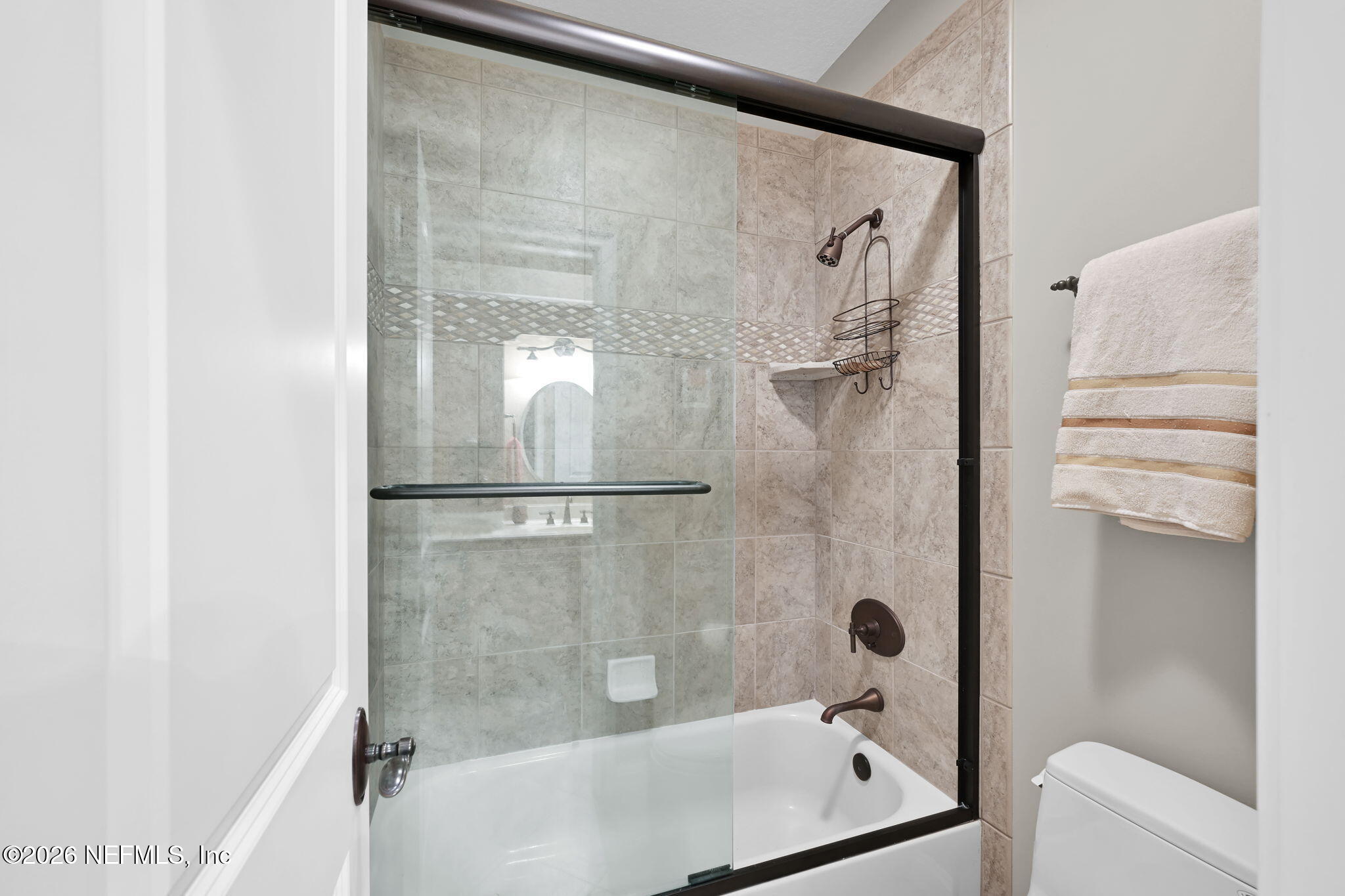 1050 Popolee Road St. Johns, FL 32259 - Photo 28 of 37 a bathroom with a bathtub