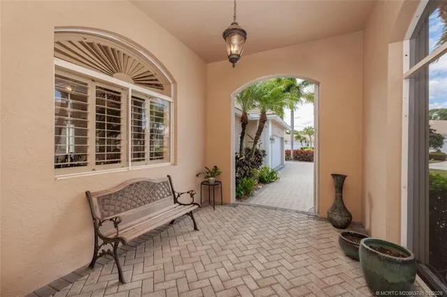 $879,000 | 2379 Southwest Manor Hill Drive, Palm City, FL 34990