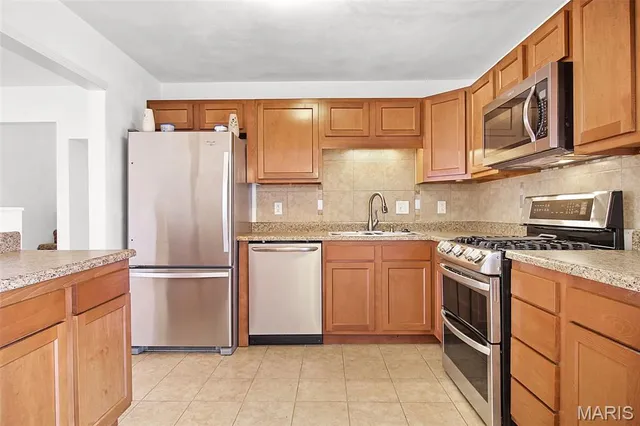 $184,900 | 3304 Wilshire Drive, Granite City, IL 62040