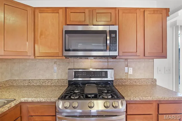 $184,900 | 3304 Wilshire Drive, Granite City, IL 62040