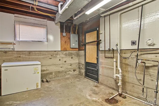 $184,900 | 3304 Wilshire Drive, Granite City, IL 62040