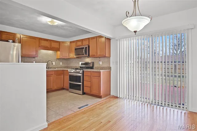 $184,900 | 3304 Wilshire Drive, Granite City, IL 62040